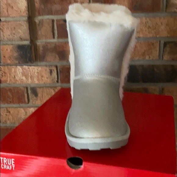 True Craft Youth Silver Boots NIB Sz 5 - Picture 3 of 7